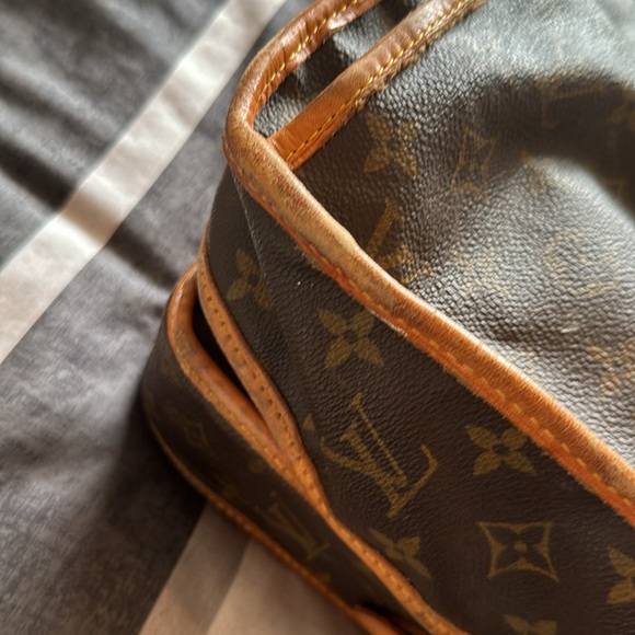 Louis Vuitton Vintage Monogram Garment Bag - Picture 14 of 17